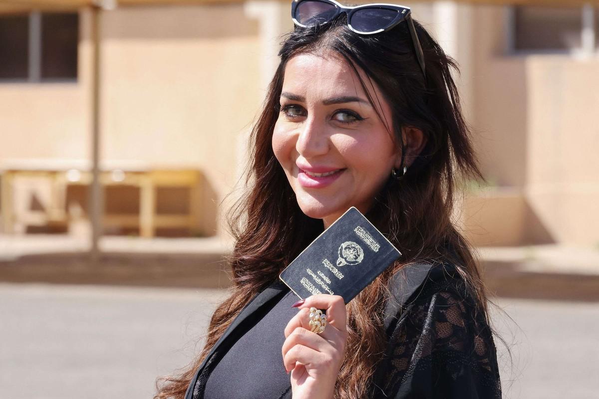 جواز السفر الكويتي يمنح صاحبه امتياز السفر إلى 97 دولة من دون تأشيرة