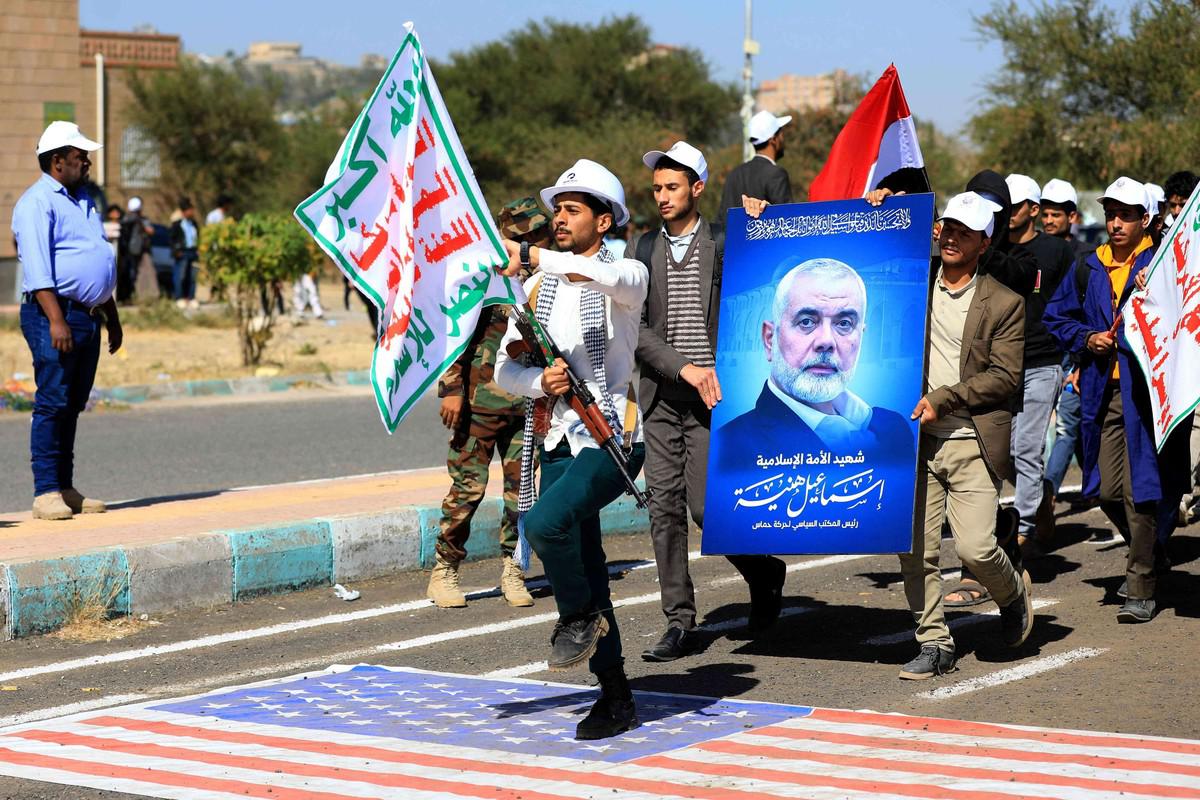 وزير الدفاع الاسرائيلي يتعهد بتوجيه ضربة قاصمة للحوثيين بسبب هجماتهم