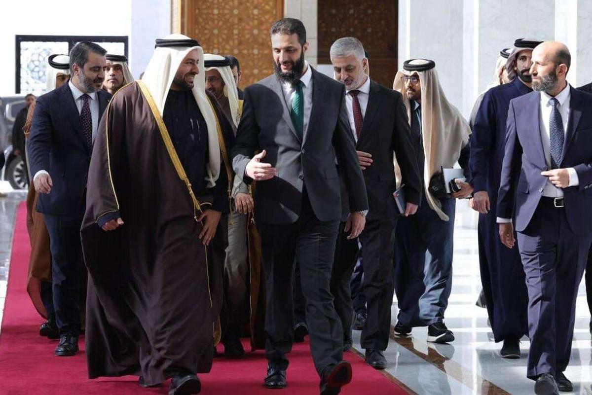 وفد قطري رفيع المستوى يجري مباحثات مع أحمد الشرع