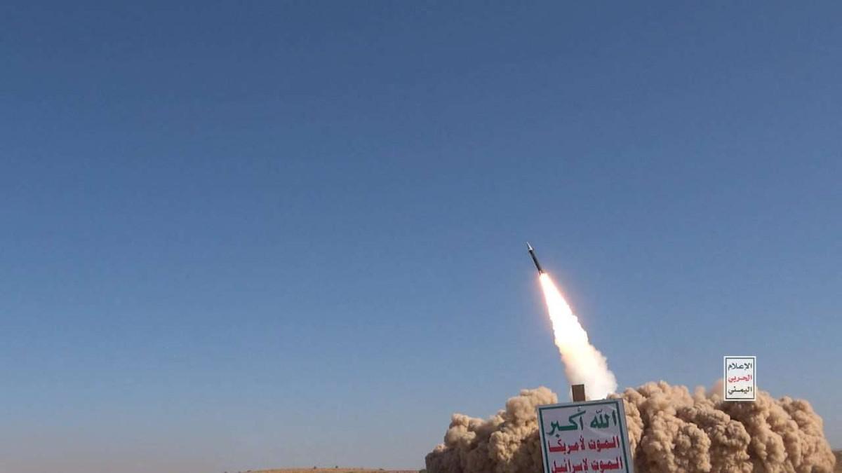 الغارات الأميركية ضربت مواقع قيادة وتحكم وتخزين صواريخ في صنعاء