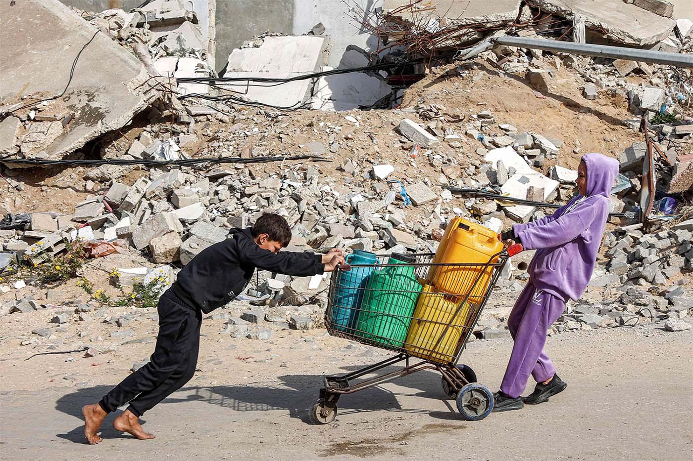The policy to cut off water 'may amount to the crime of genocide'