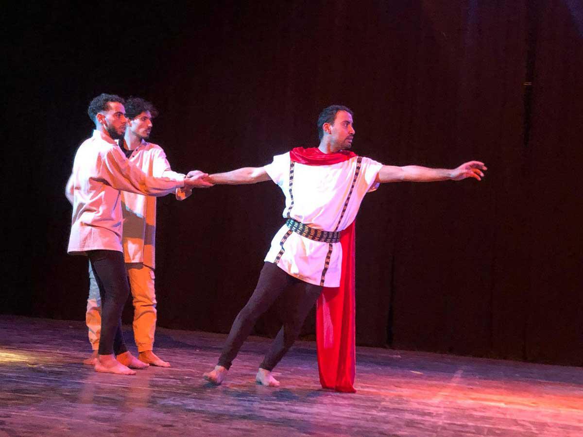 عروض مسرحية