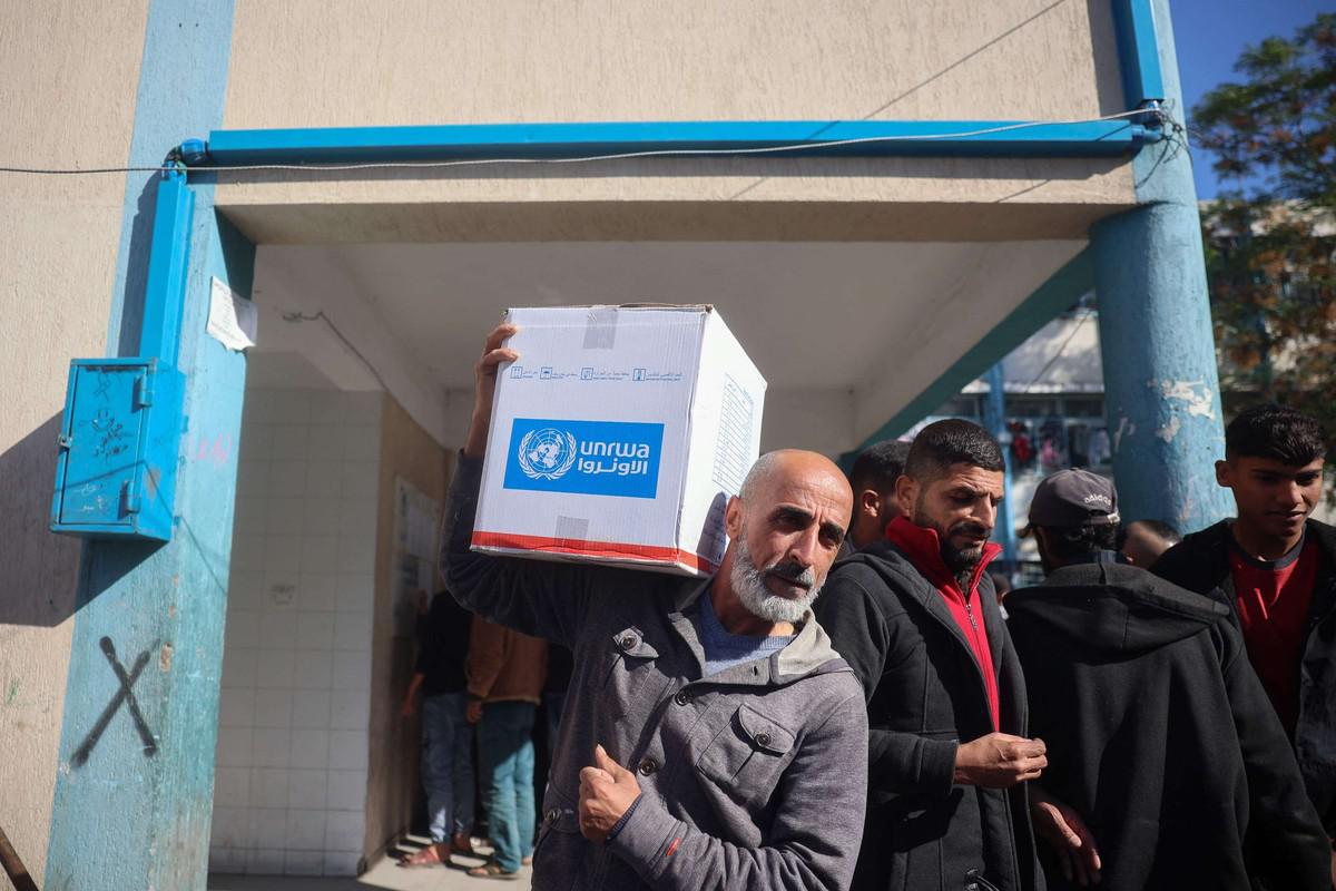 ملايين الفلسطينيين يعيشون على مساعدات الأونروا 