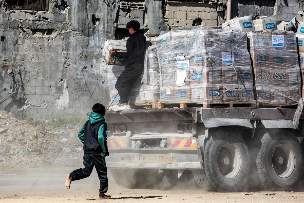  الأونروا أدخلت 60 بالمئة من المساعدات الإنسانية إلى غزة  