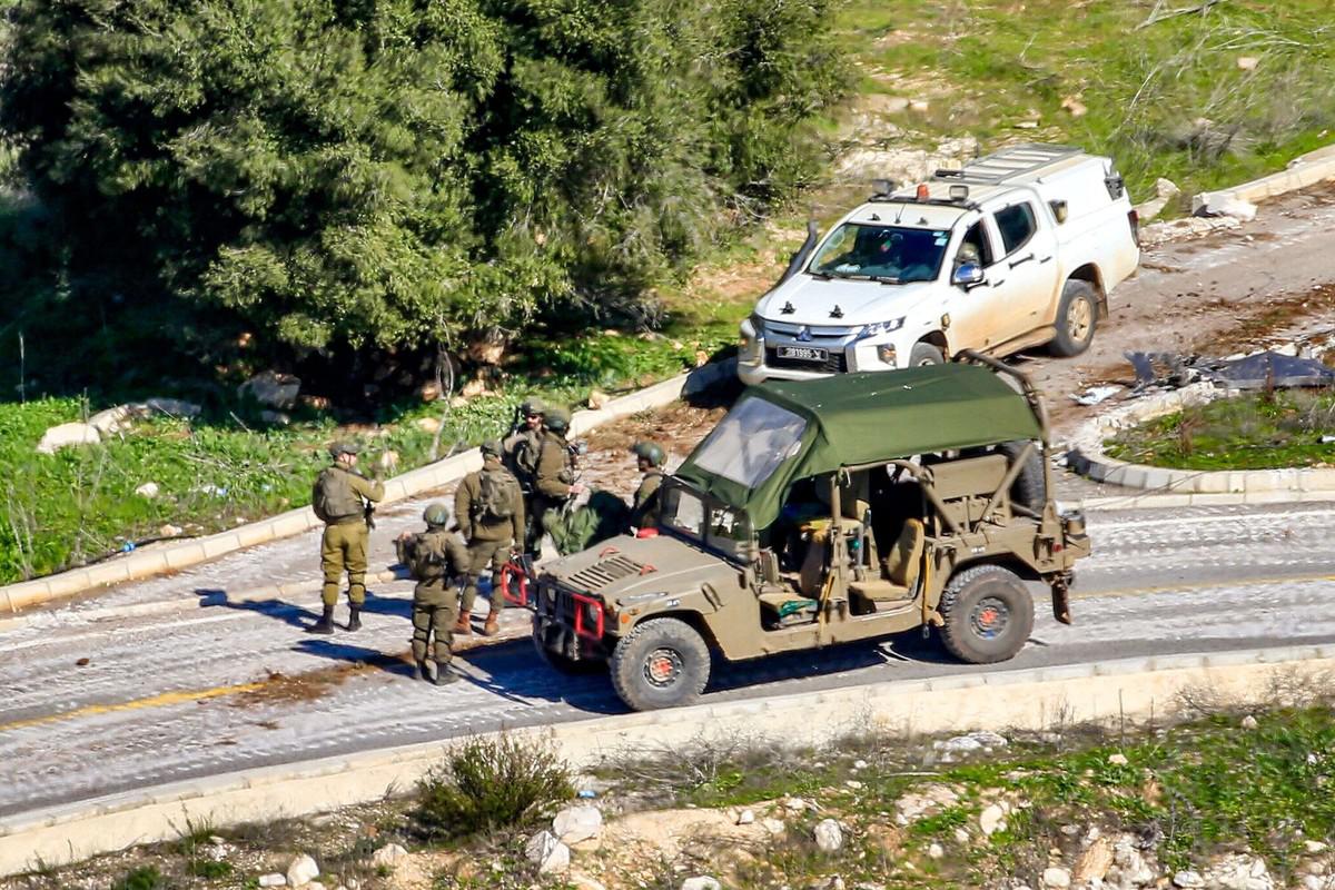 إسرائيل لا تنوي سحب قواتها من جنوب لبنان 