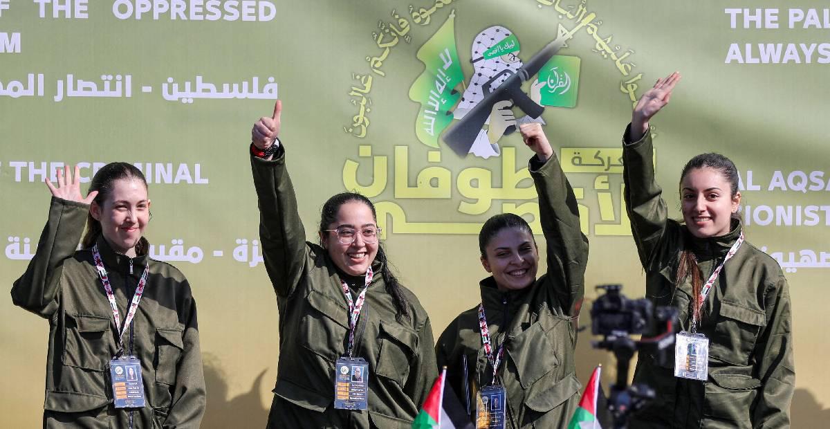 مجندات إسرائيليات تم اطلاق سراحهن من غزة