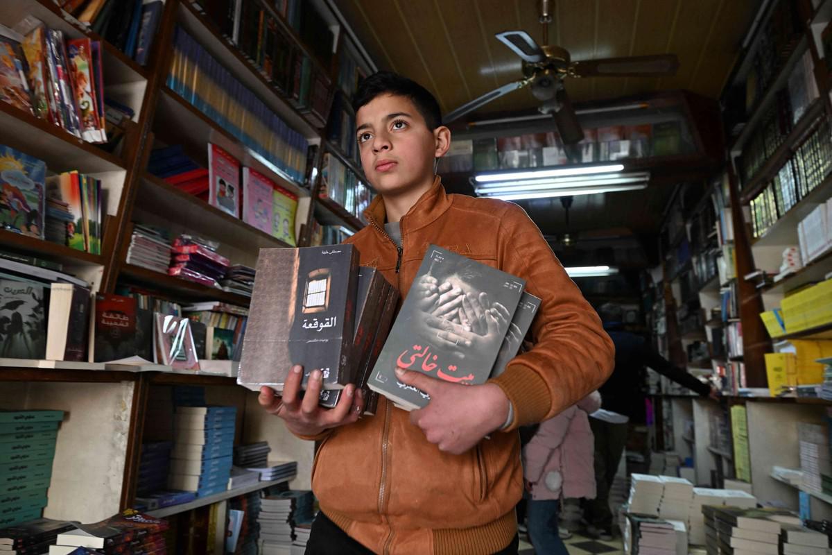 مكتبة بدمشق