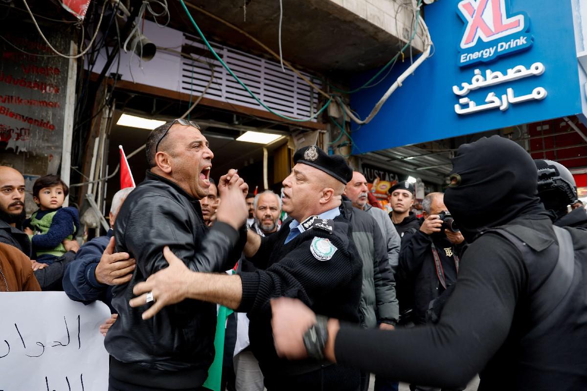 سكان مخيم جنين يدفعون ثمن الاقتتال الداخلي