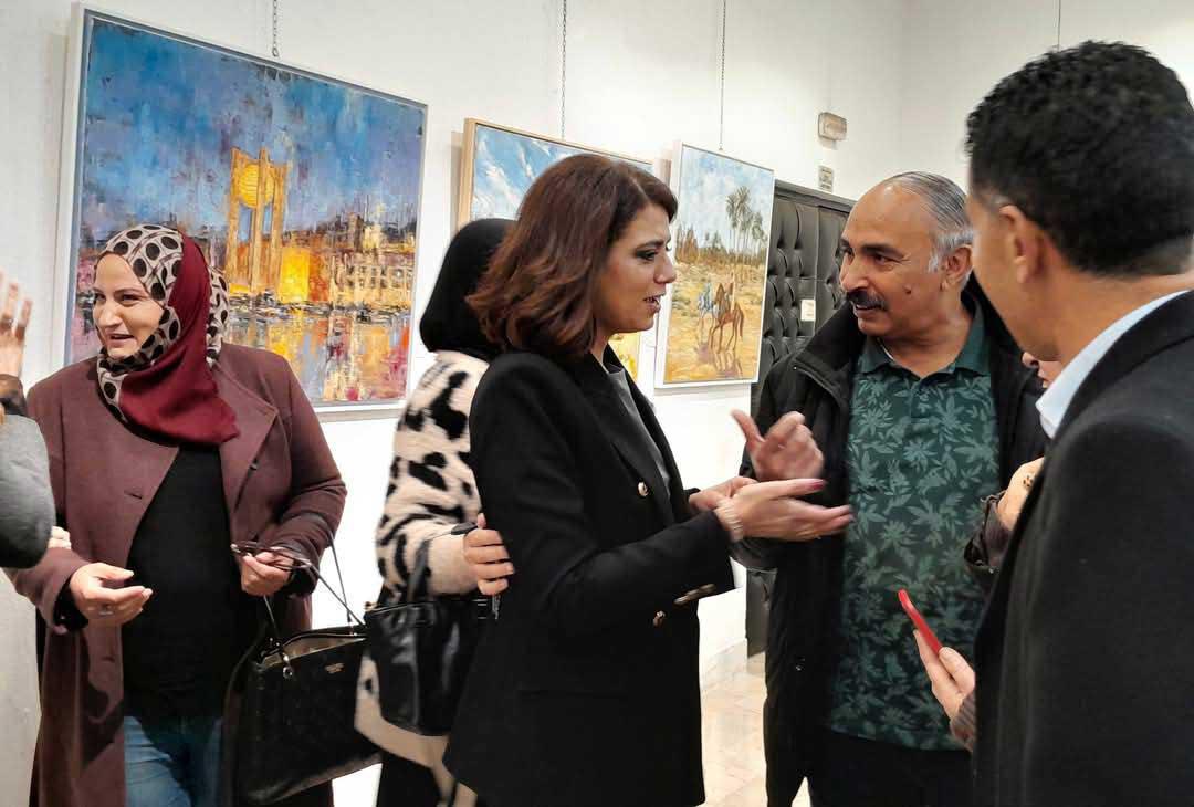 معرض 'إيقاعات و بتلات'