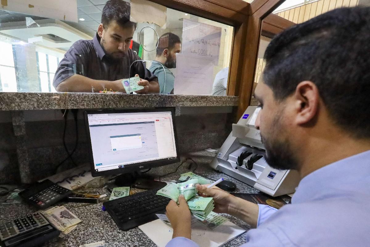 الخلفات السياسية ترخي بظلالها على الاقتصاد الليبي