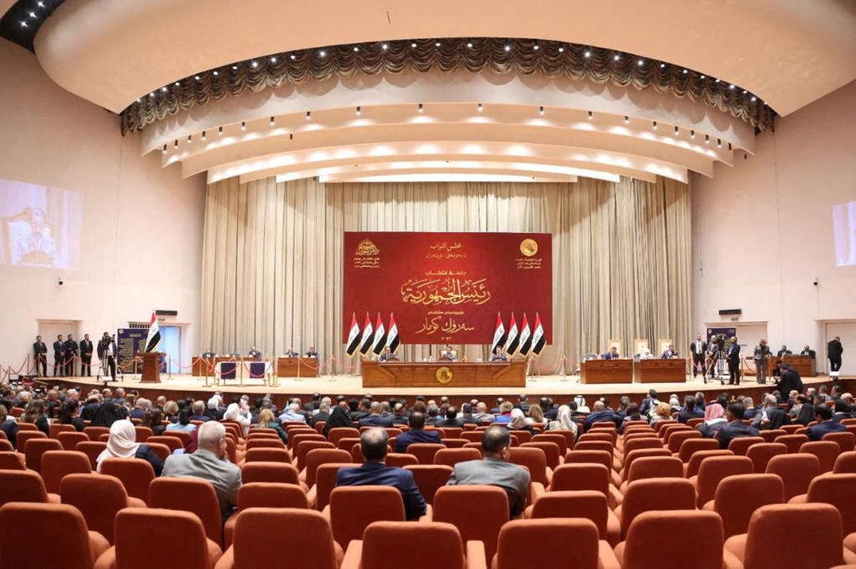 خلافات حادة داخل البرلمان بسبب القوانين الثلاثة