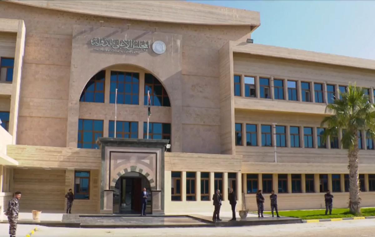 مبادرات عديدة دون نتائج