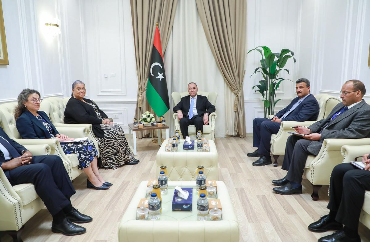 تيتيه تبدأ مهمة لا تبدو سهلة 