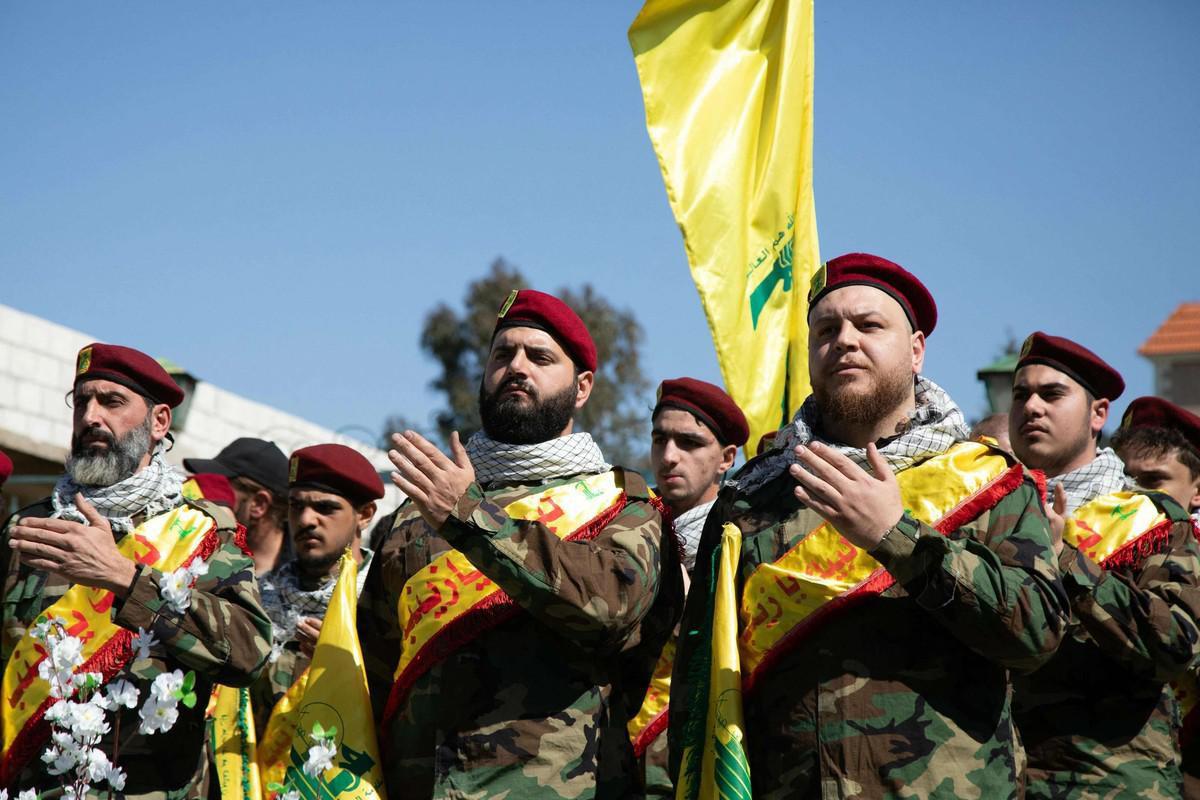 حزب الله يرفض بشكل قاطع التخلي عن سلاحه