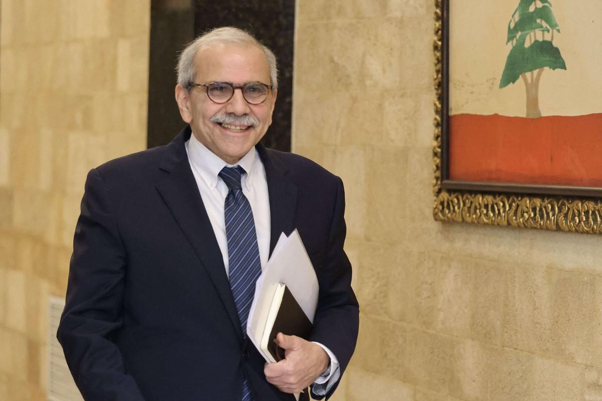 نواف سلام تعهد بتحسين الوضع الاقتصادي