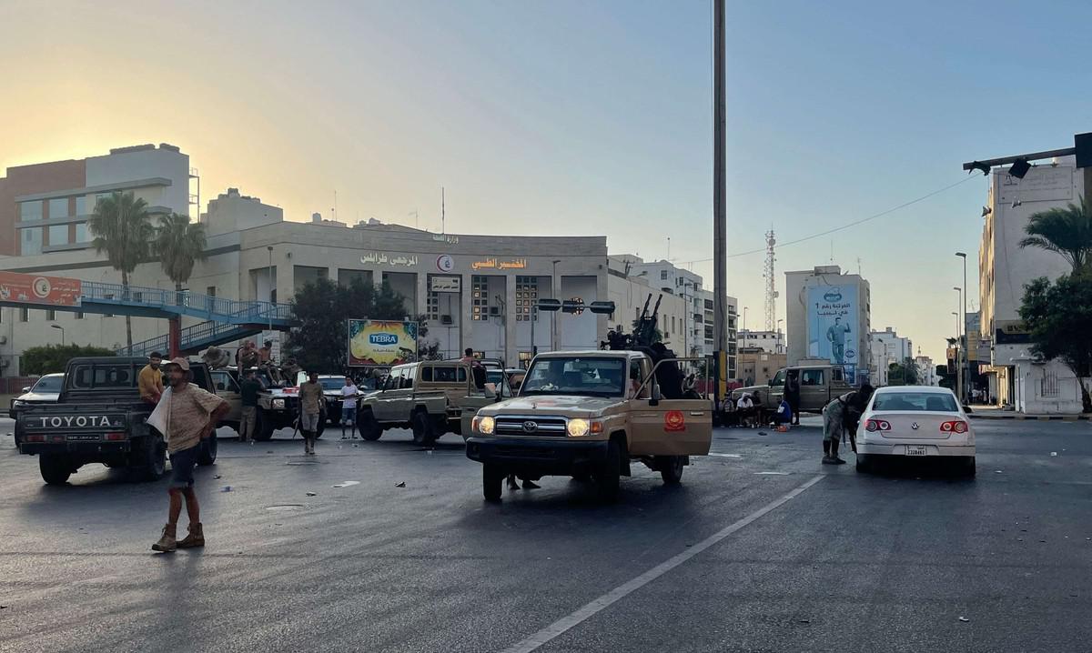 الجماعات المسلحة تفاقم الانقسام السياسي في ليبيا