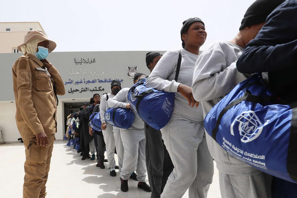 المطلوب مشتبه به في ارتكاب جرائم قتل وتعذيب ضد معتقلين ومهاجرين في ليبيا