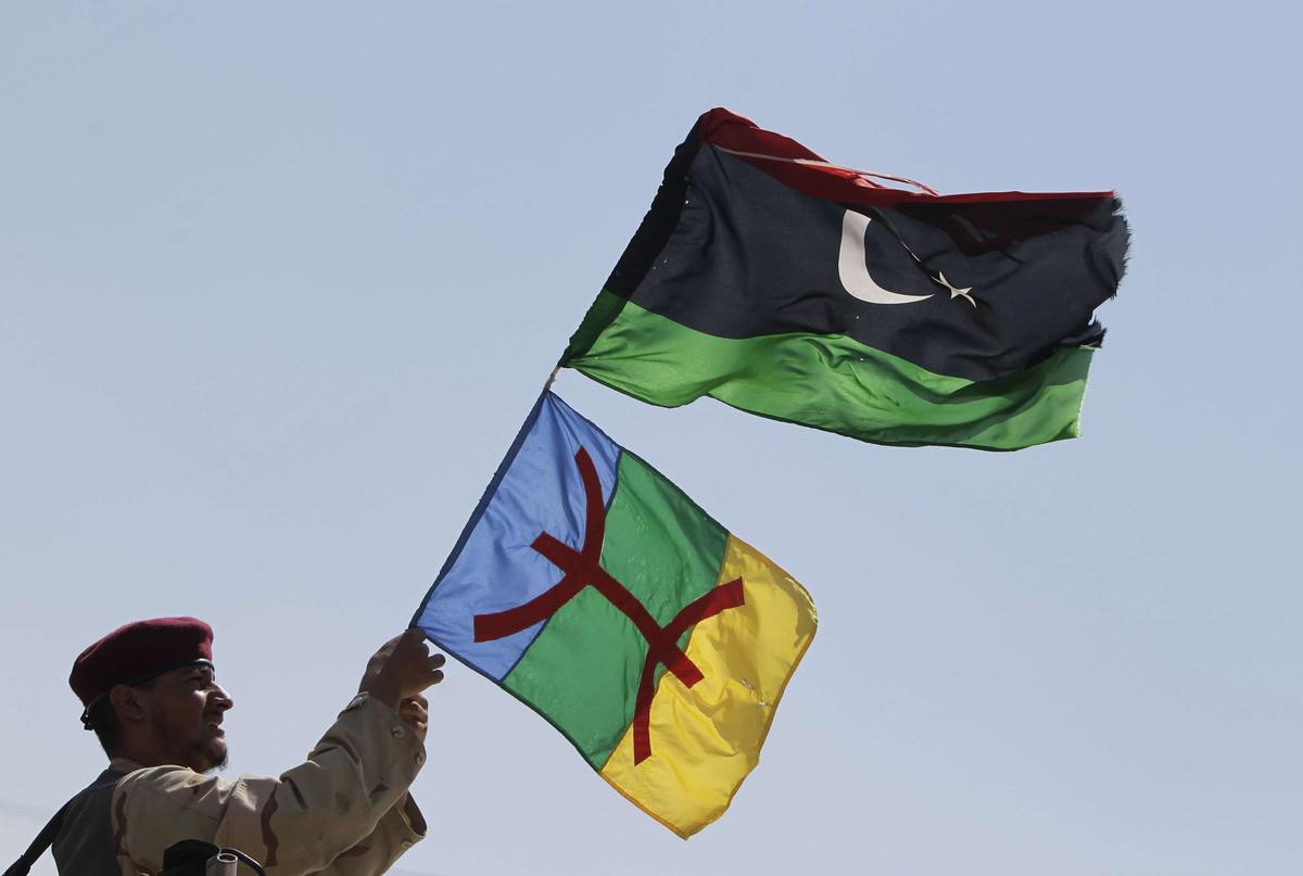 اهانة العلم الأمازيغي سيعمق الانقسام في ليبيا ويثير نعرات عرقية