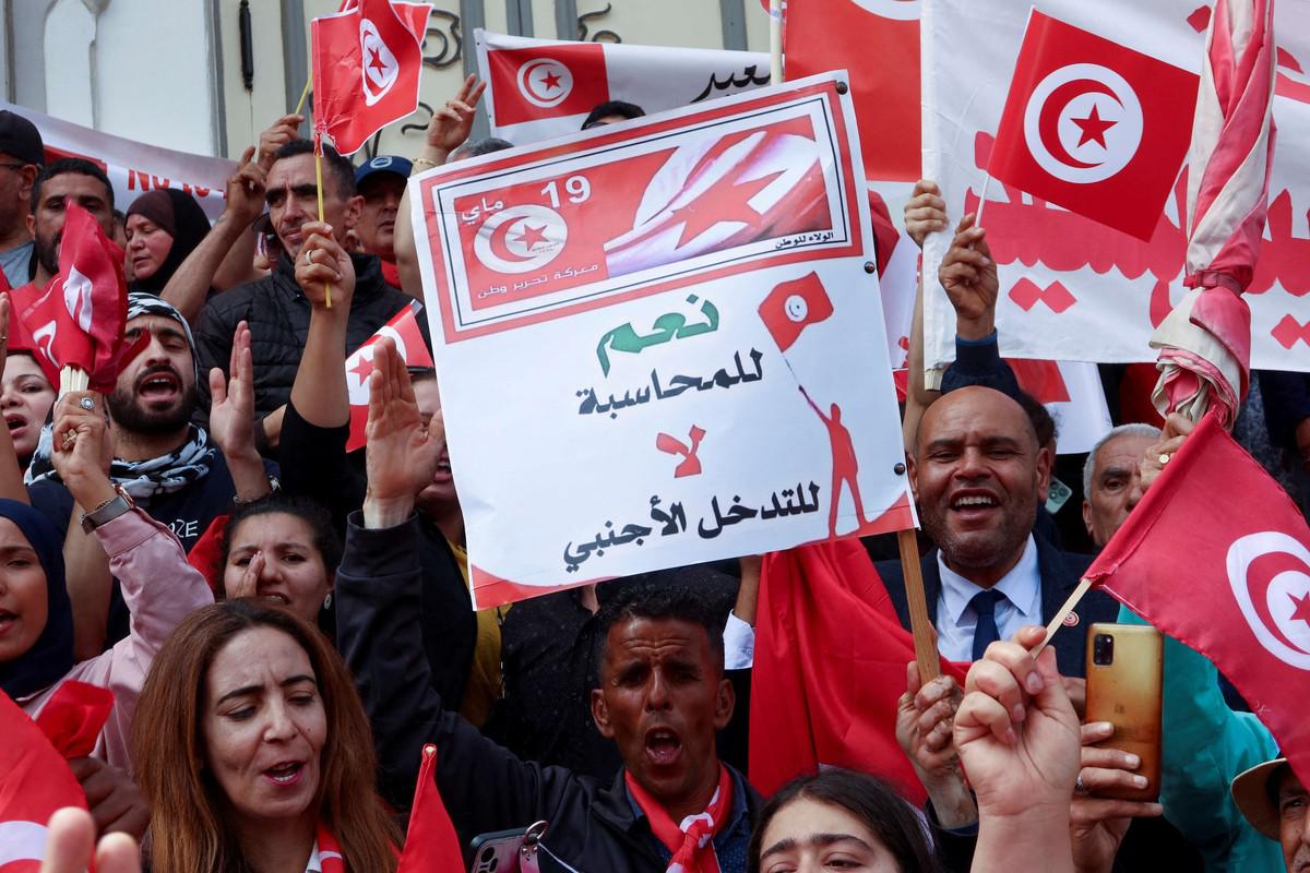 تونس ترفض التدخل الأجنبي