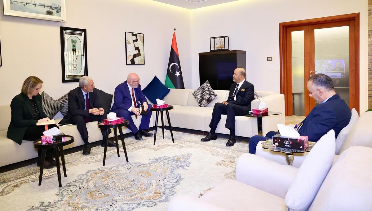 مساعي أجنبية لتكريس الانقسام في ليبيا