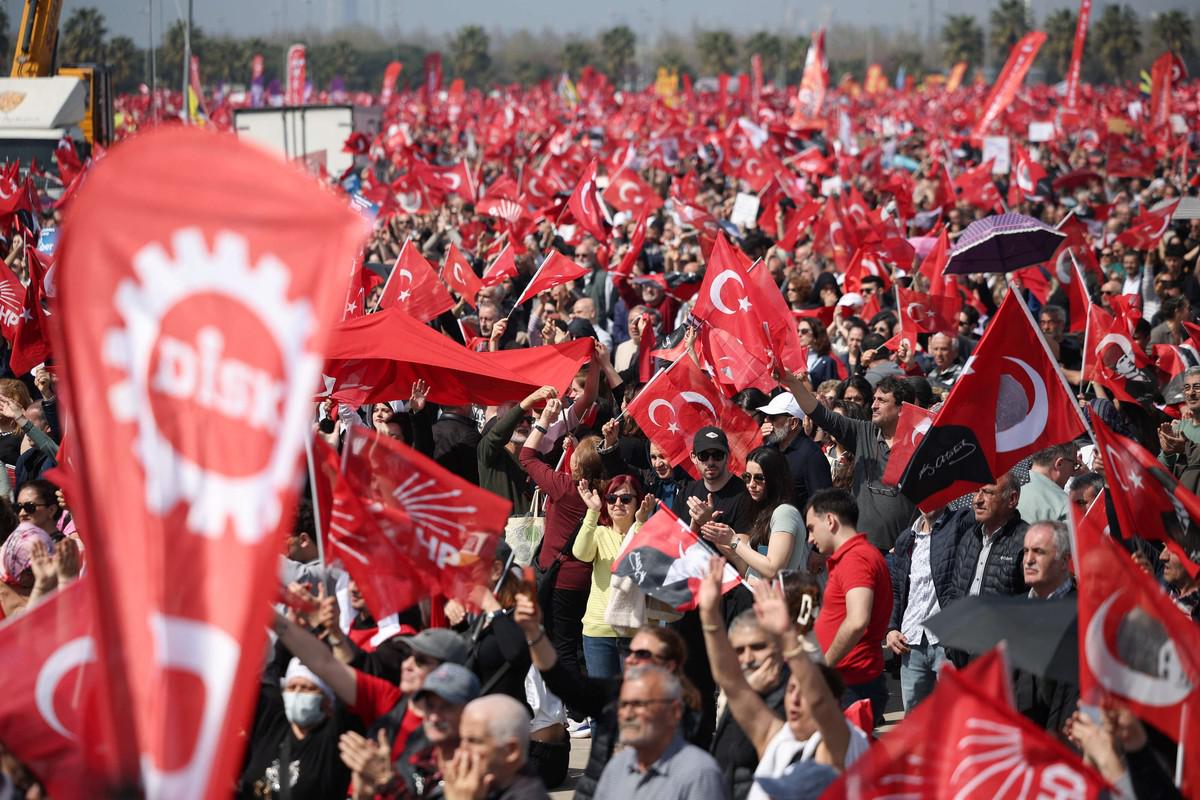 الاحتجاجات تشكل تحديا لنظام أردوغان