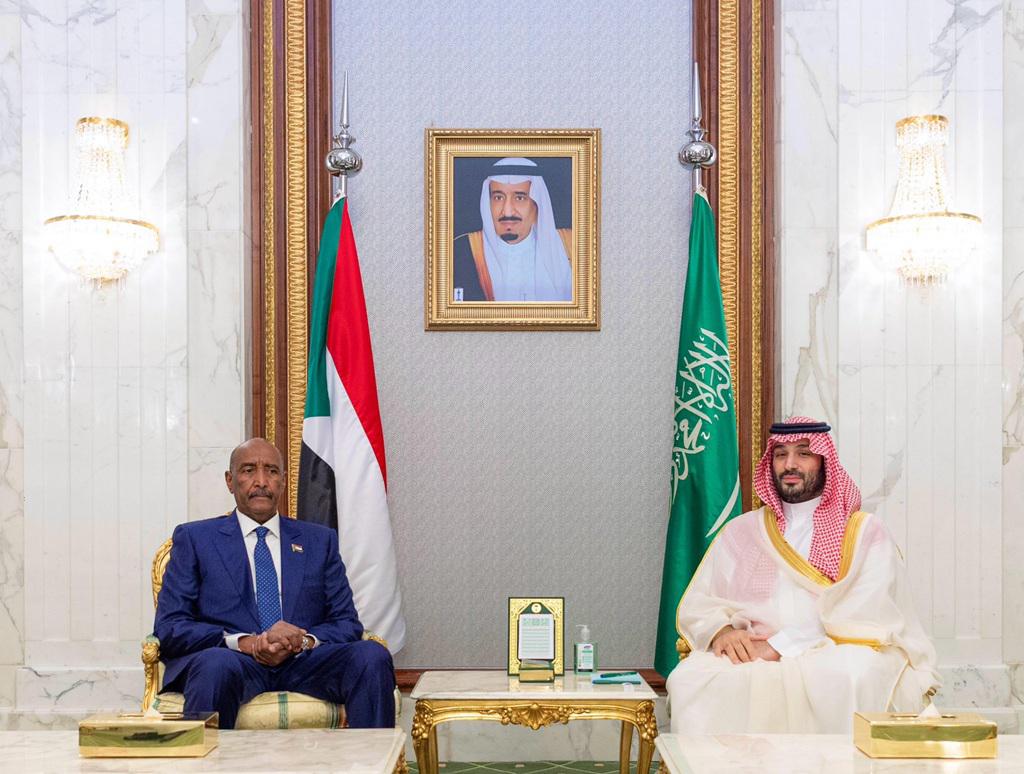 البرهان يطلع ولي العهد السعودي على المستجدات في السودان