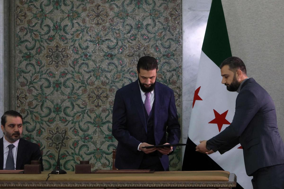 الاعلان حدد مدة رئاسة الشرع خلال المرحلة الانتقالية بخمس سنوات