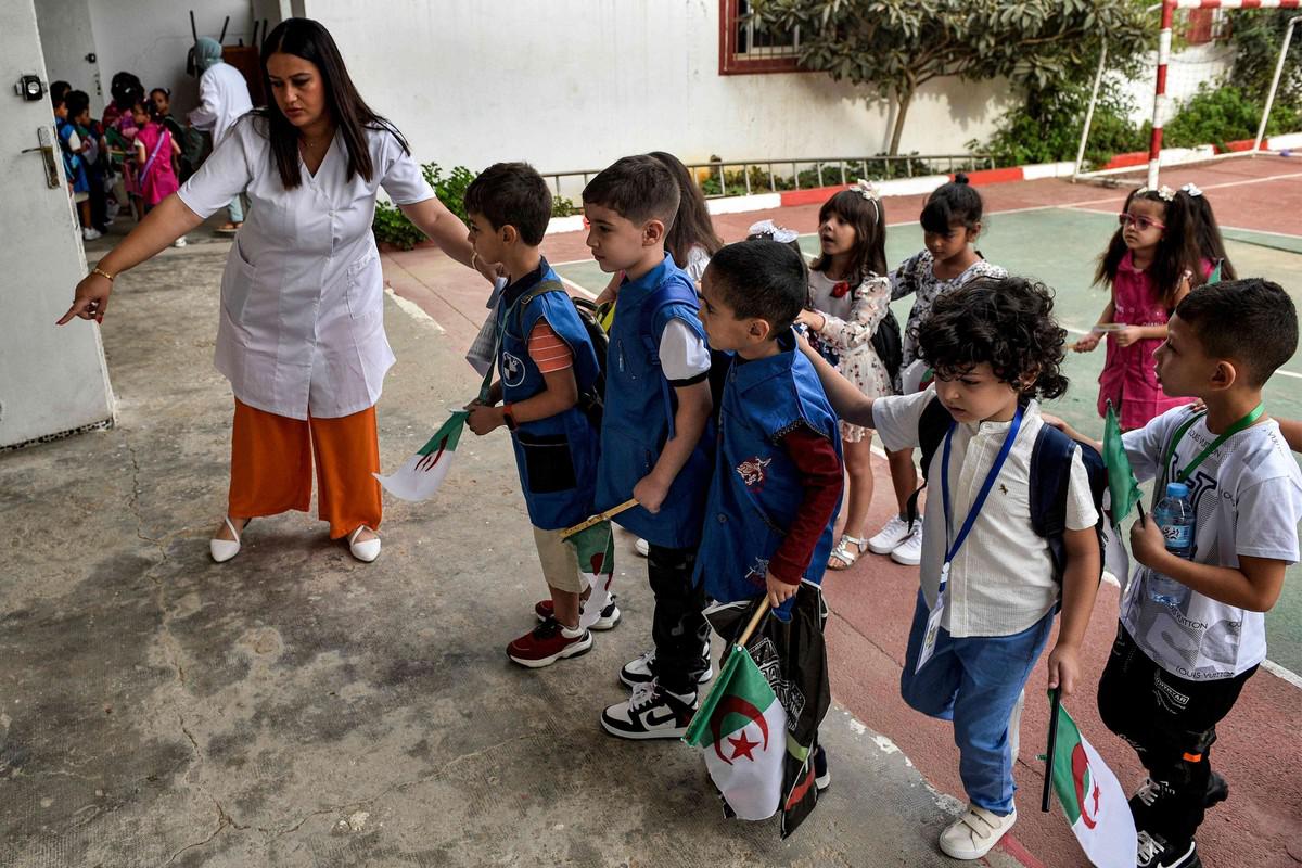 القونين الجزائرية غير كافية لحماية الأطفال من العنف بمختلف أشكاله