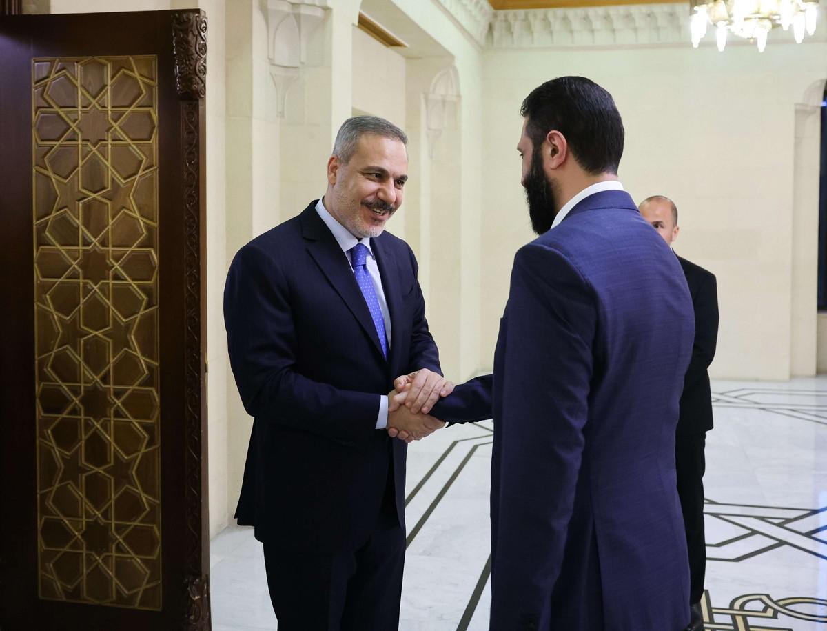 أحمد الشرع يحظى بدعم تركي مطلق