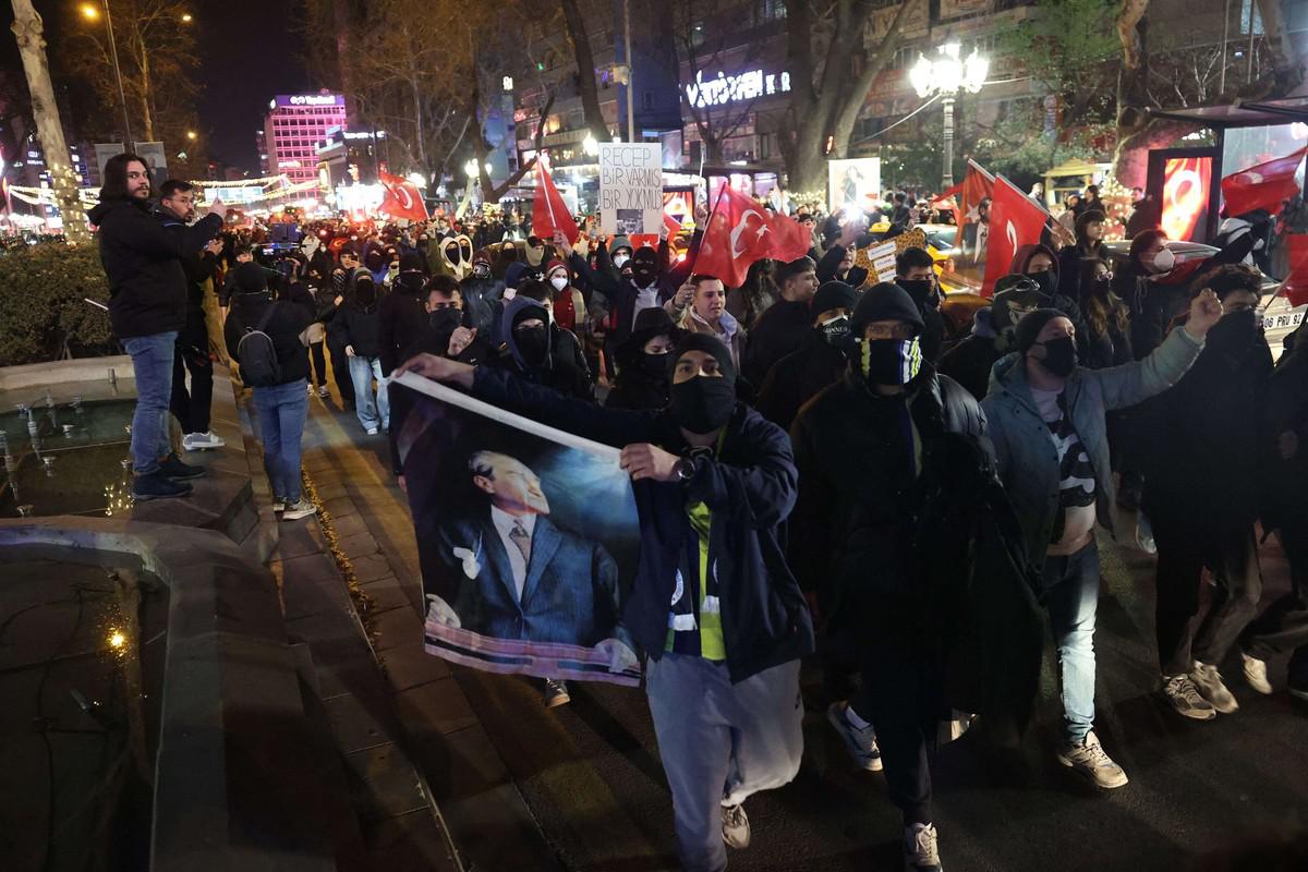 تركيا تشهد أكبر احتجاجات منذ أكثر من عقد