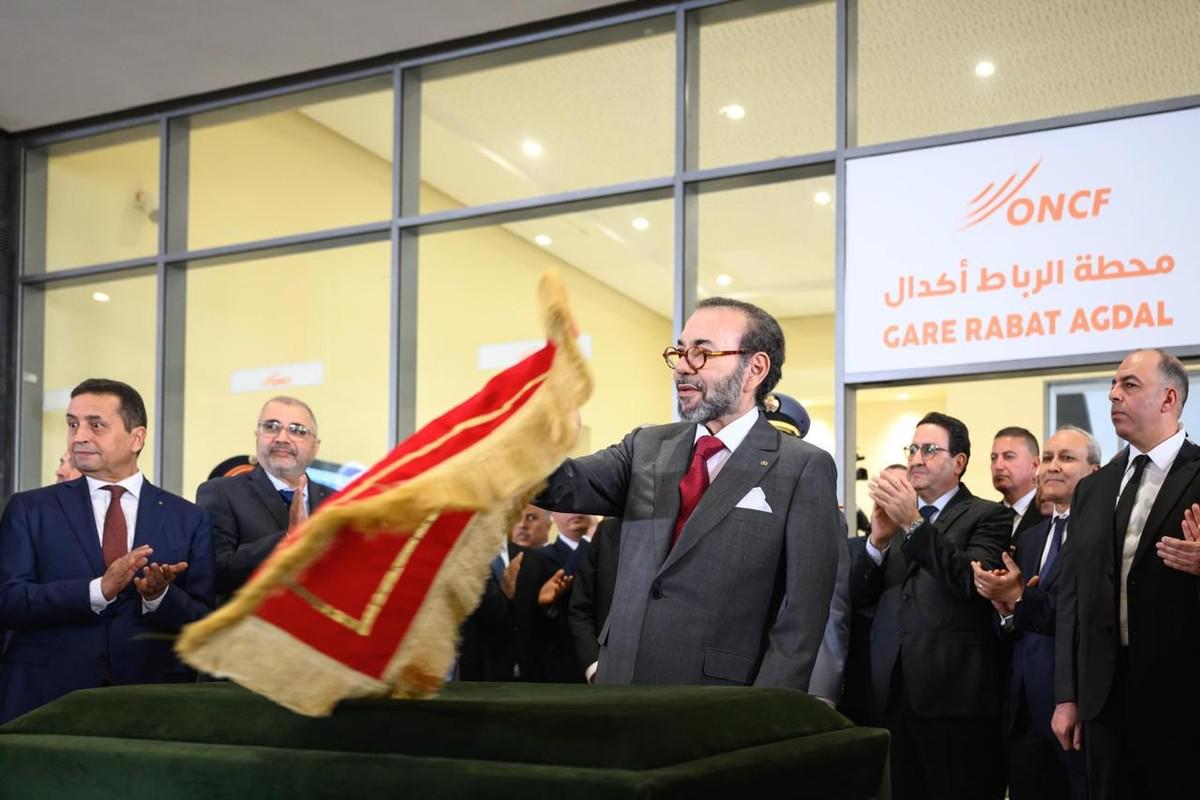 الملك محمد السادس يولي أهمية بالغة لإرساء منظومة نقل مستدامة وشاملة