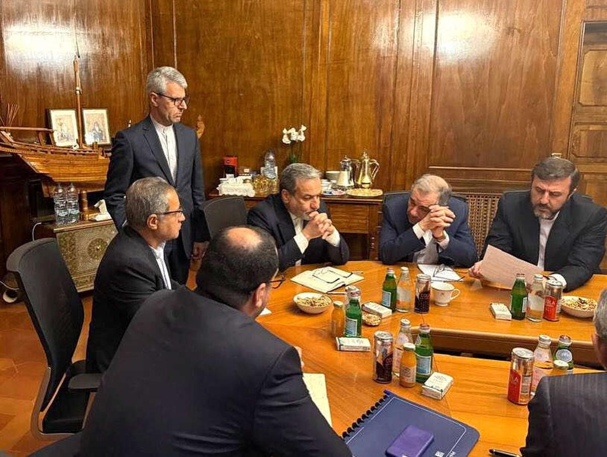 الشكوك تلف المفاوضات النووية 