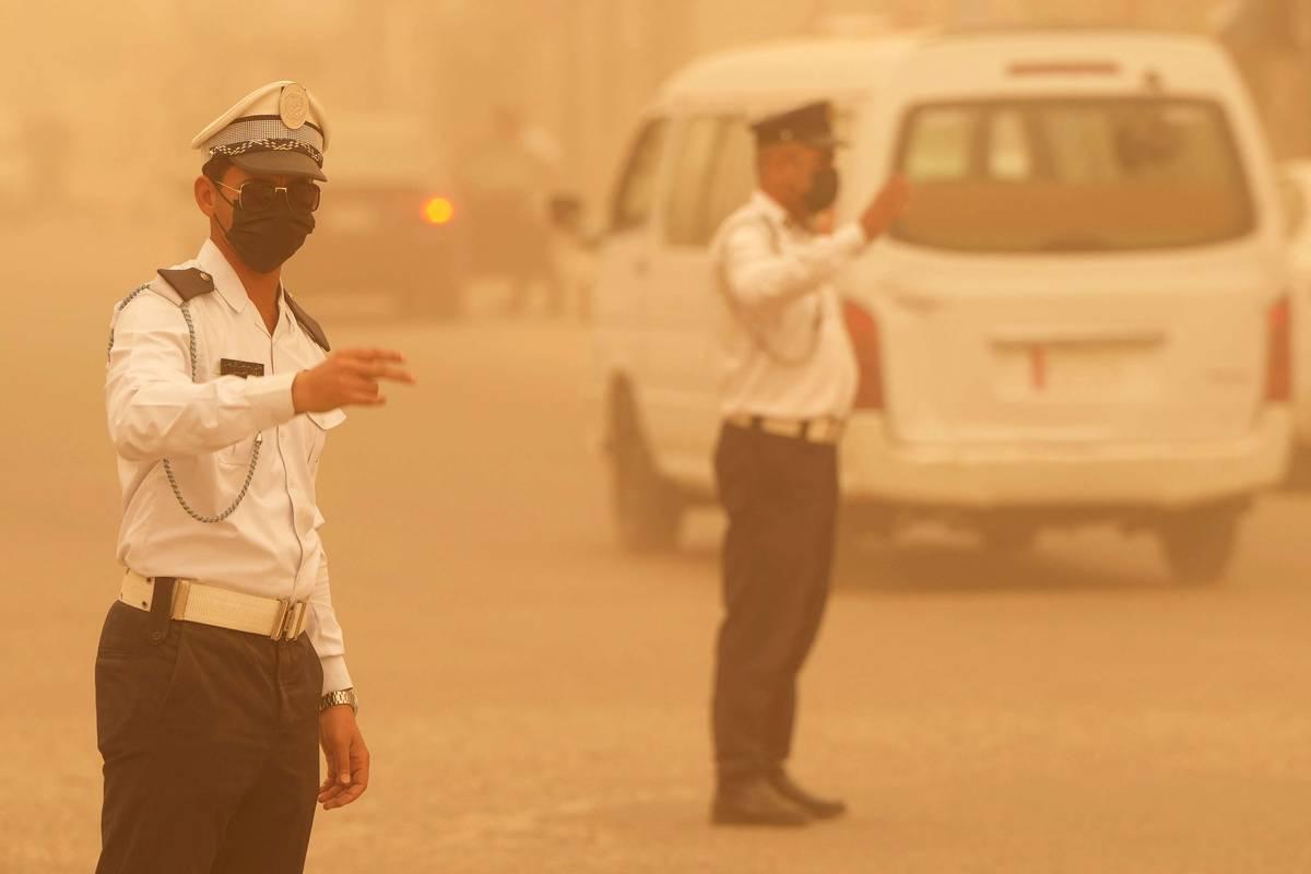 عاصفة ترابية في الناصرية جنوب العراق