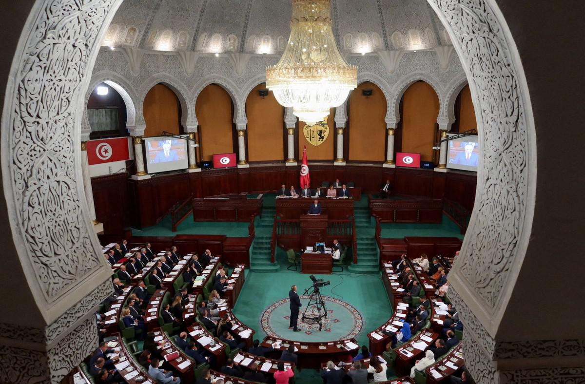 البرلمان التونسي بات يهتم أكثر بالملفات الاقتصادية والاجتماعية