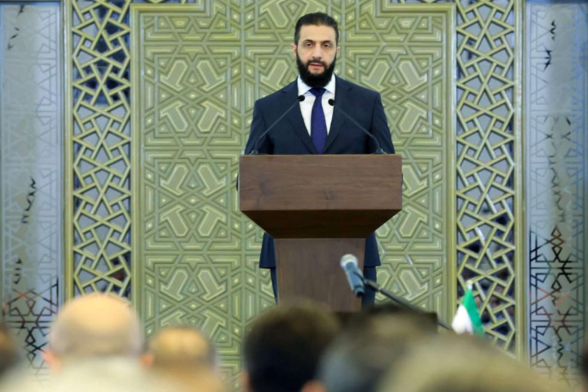 الشرع يسعى لأن يكون رجل دولة معتدل بعد أن ارتبط اسمه لسنوات بالقاعدة