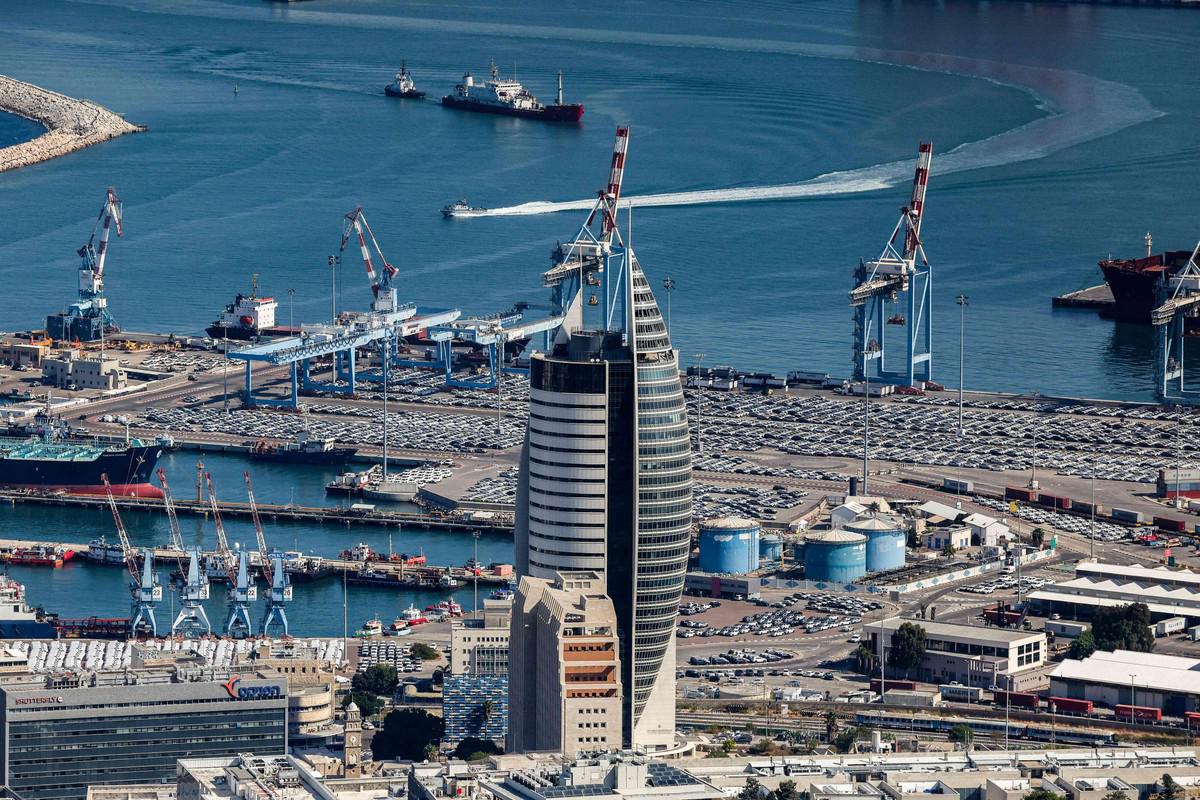 الحوثيون يتمسكون باستهداف اسرائيل تضامنا مع غزة