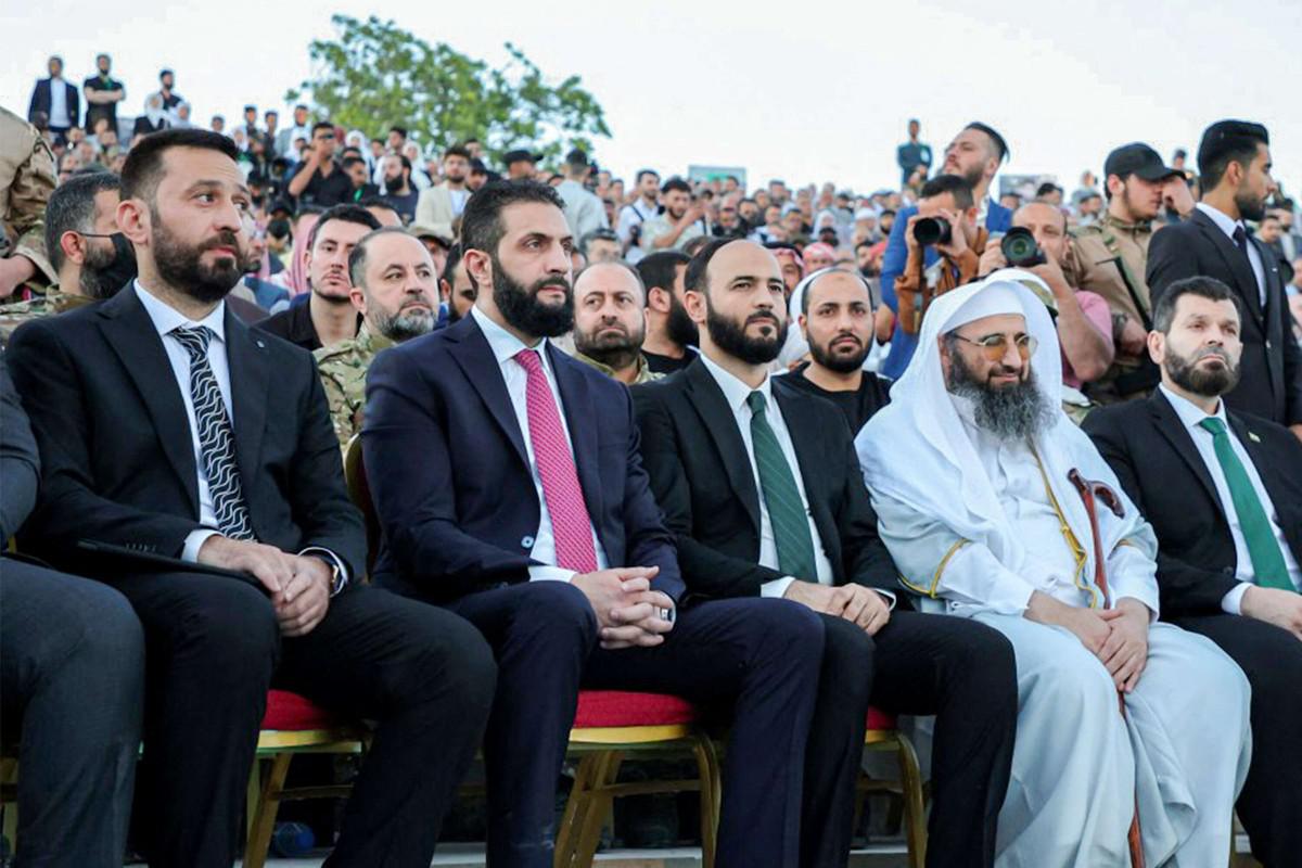 الشرع لا يغفل التحديات الأمنية والسياسية في طريق اعادة بناء سوريا