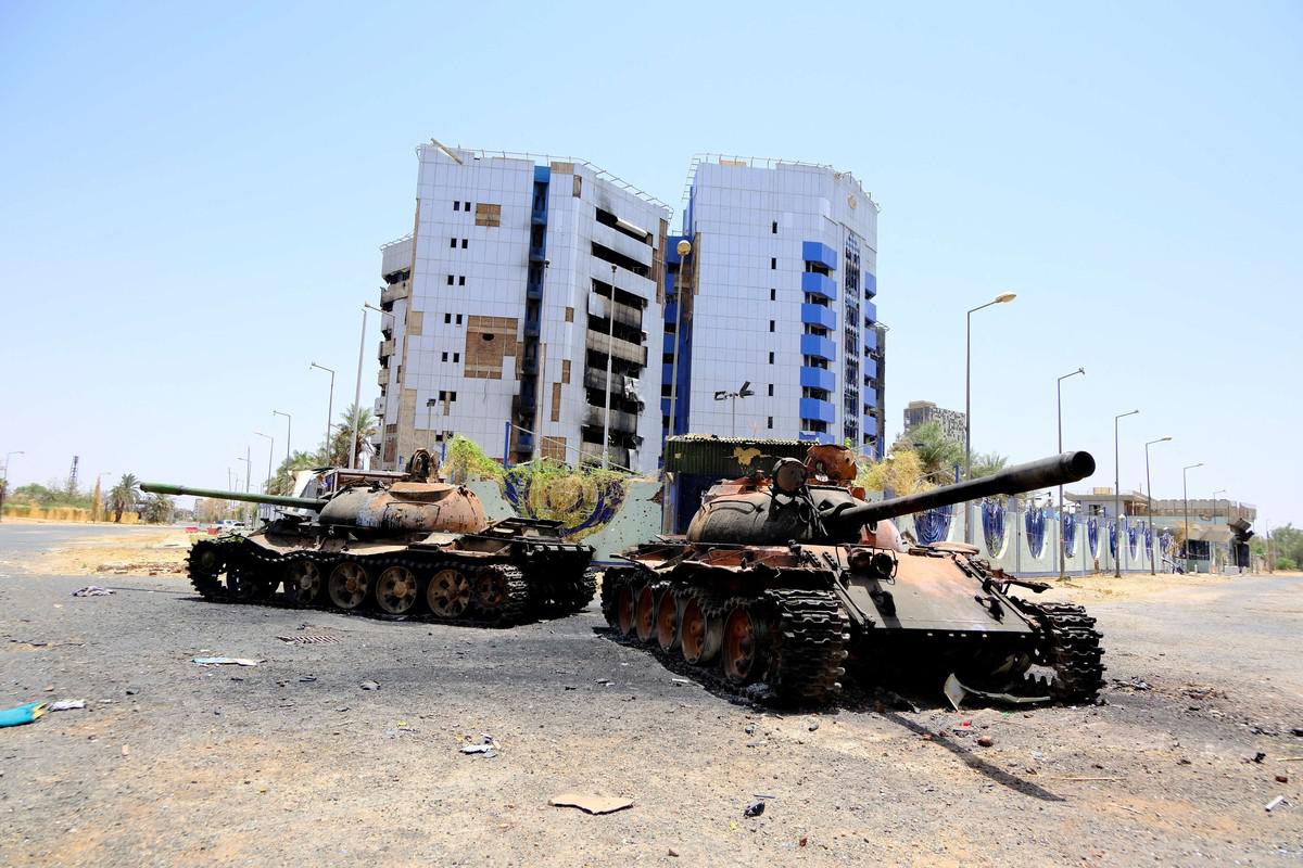 لا منتصر  في حرب أعادت السودان سنوات إلى الوراء 