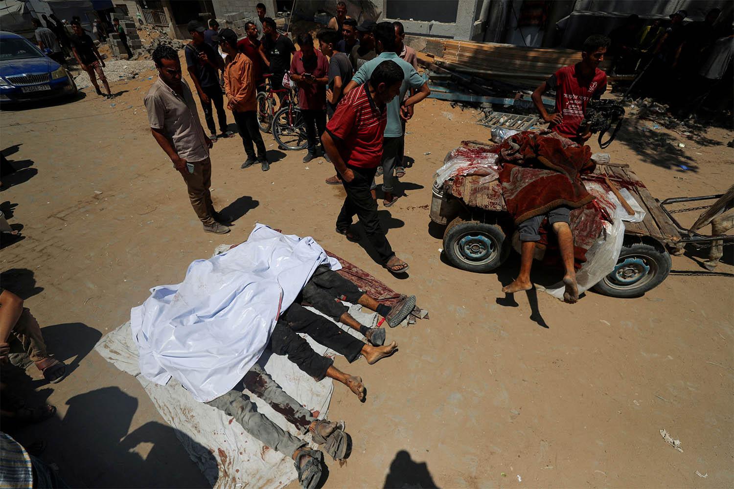 Killed for trying to get food aid