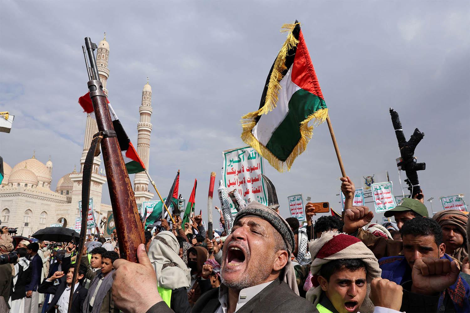 Yemen's Houthi fighters protest in support of Palestinians