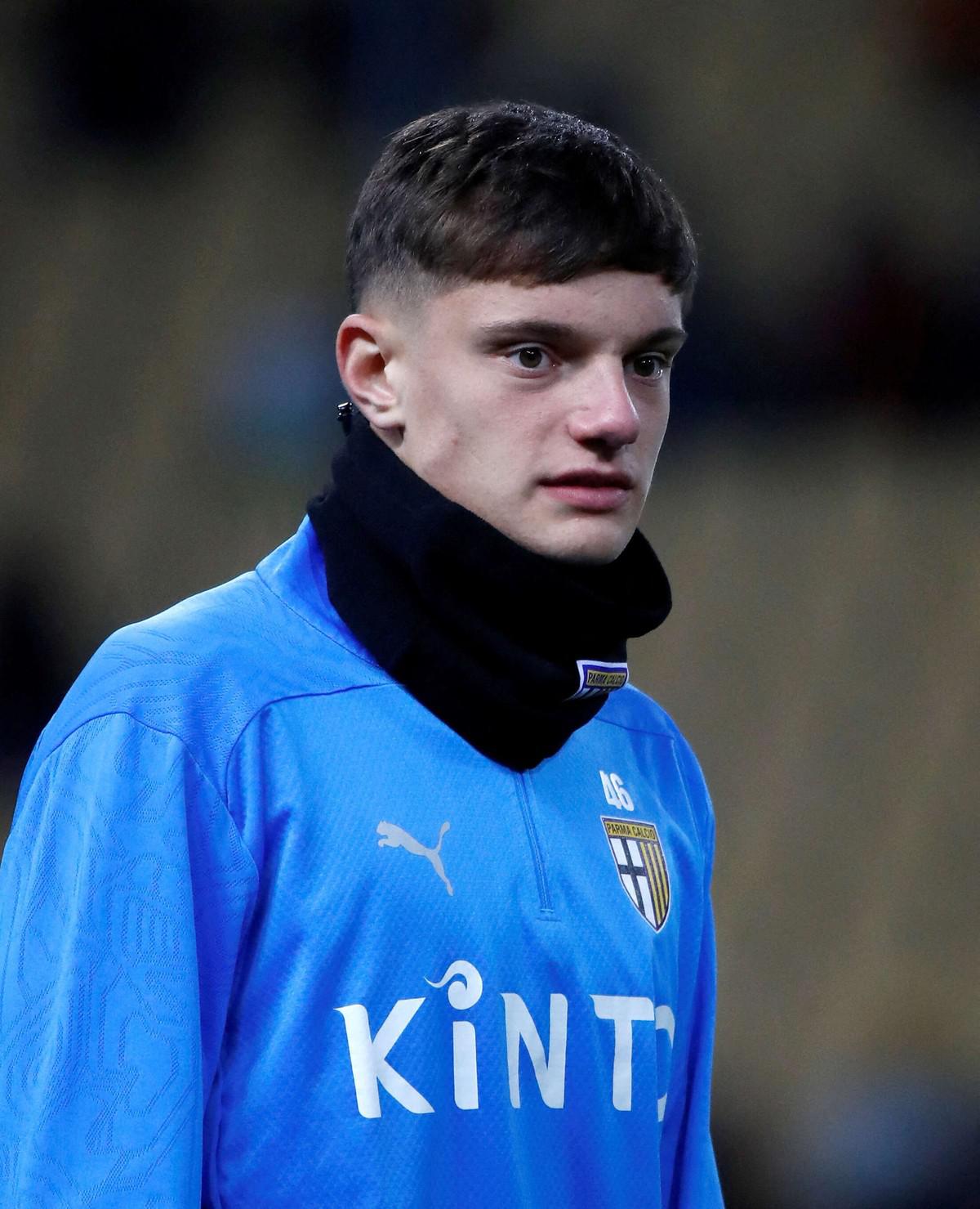 ليوني اجتاز اختبار الفحص الطبي في ليفربول