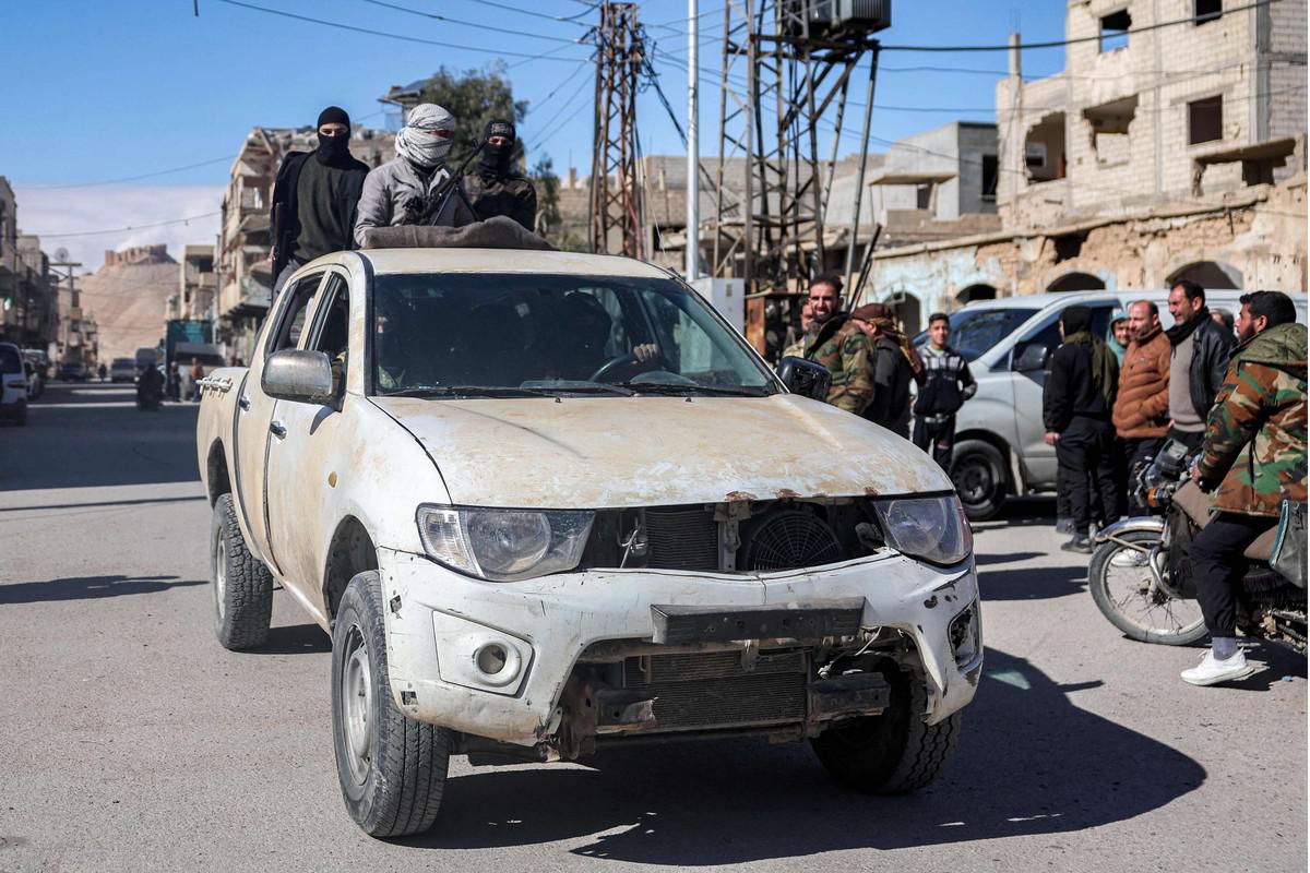 تهديدات للقوات السورية من عدة جهات