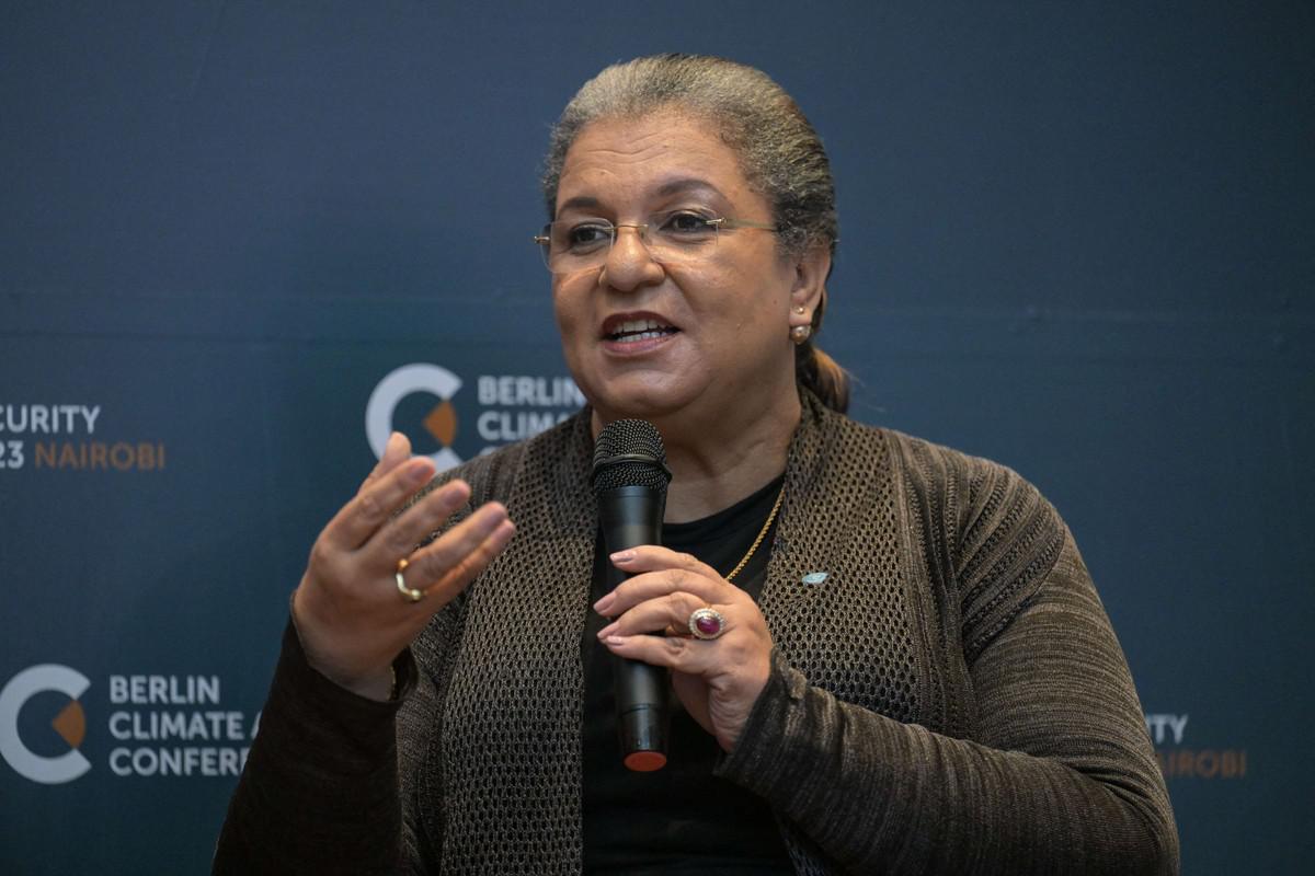 تيتيه ترى حل الأزمة في إشراك الليبين