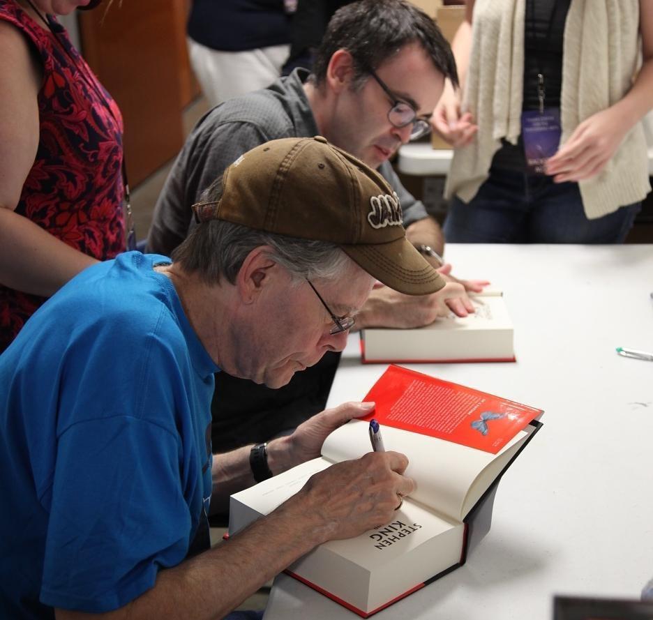 الكاتب الأميركي ستيفن كينغ