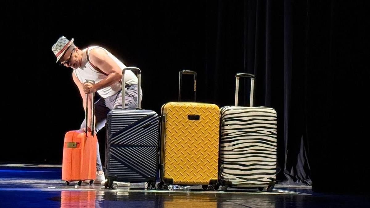 عرض 'إلى أين'