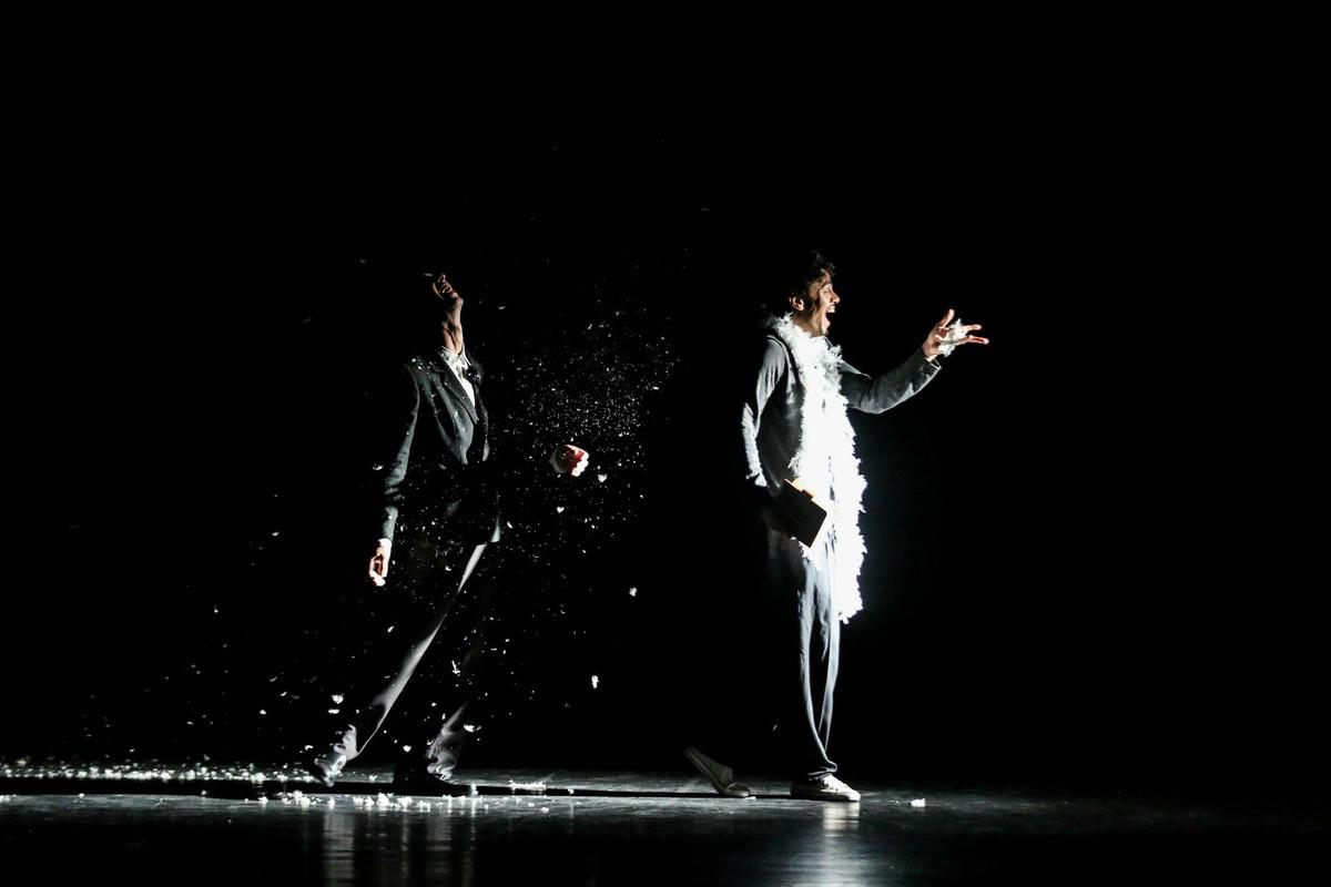 عرض 'النورس'