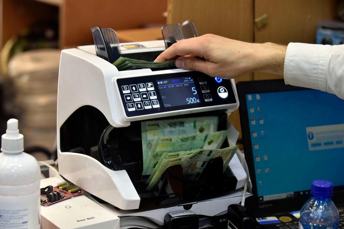 قانون الثغرات المالية المعلق يعقد تقديرات استرداد السندات