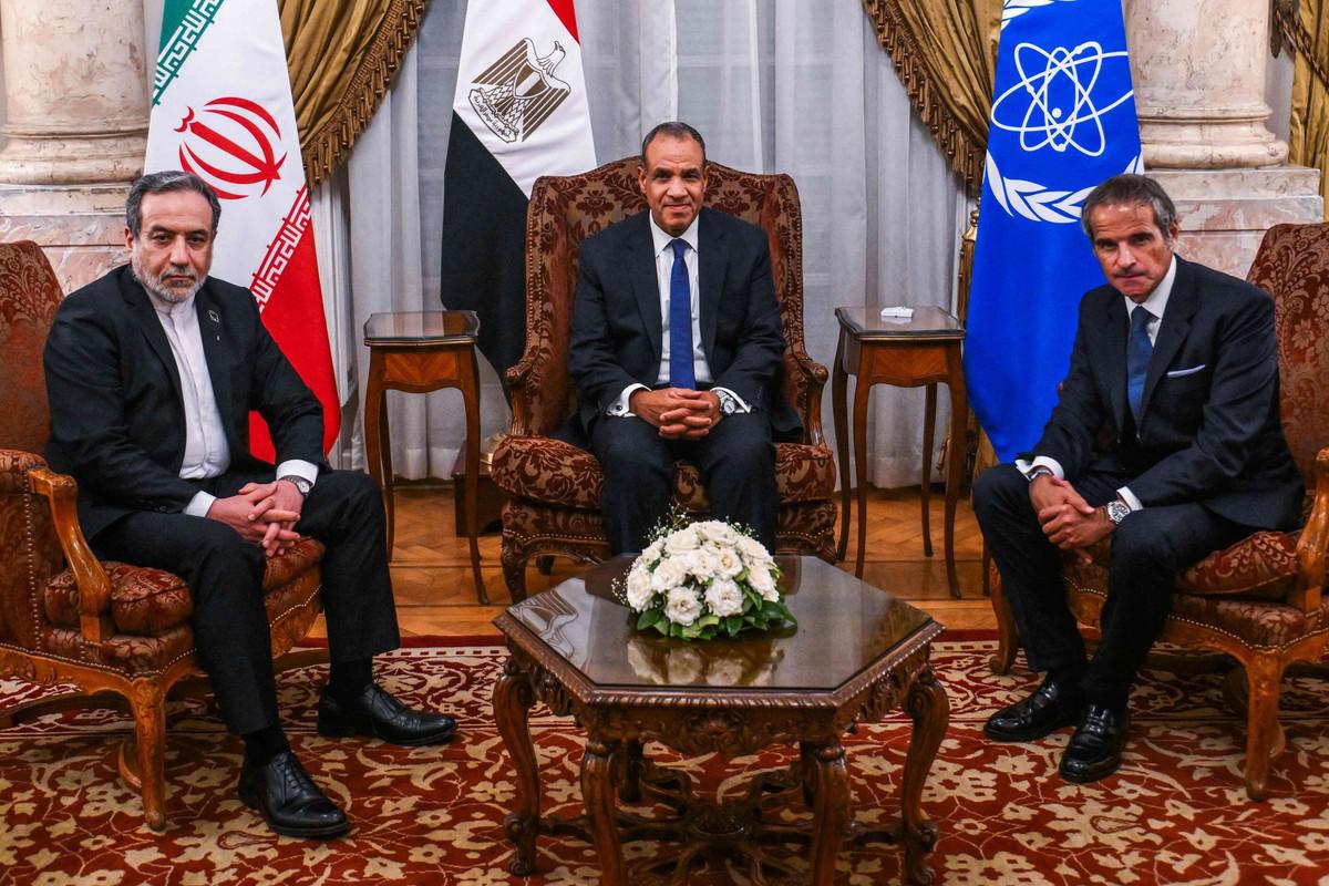 اتفاقيات عراقجي في القاهرة لا تحظى بقبول التيار المتشدد