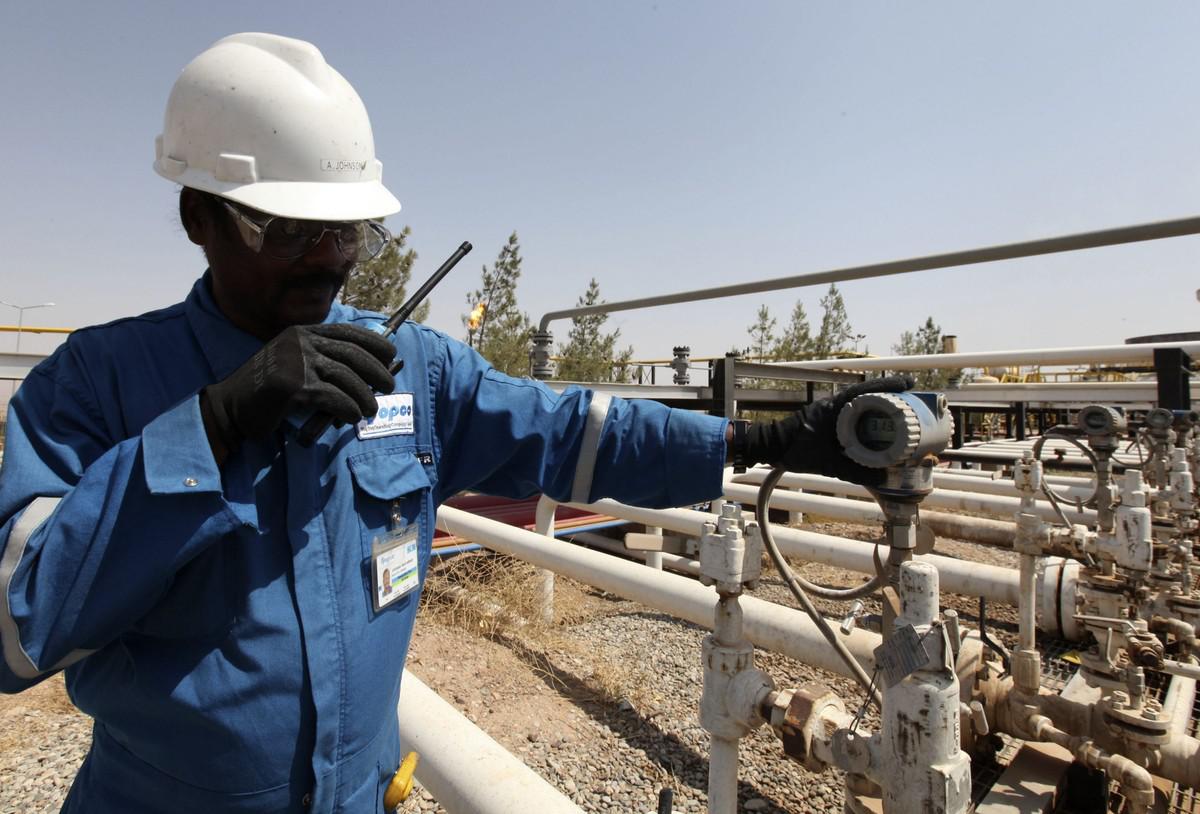 خطوة مؤقتة إلى حين إقرار قانون النفط والغاز