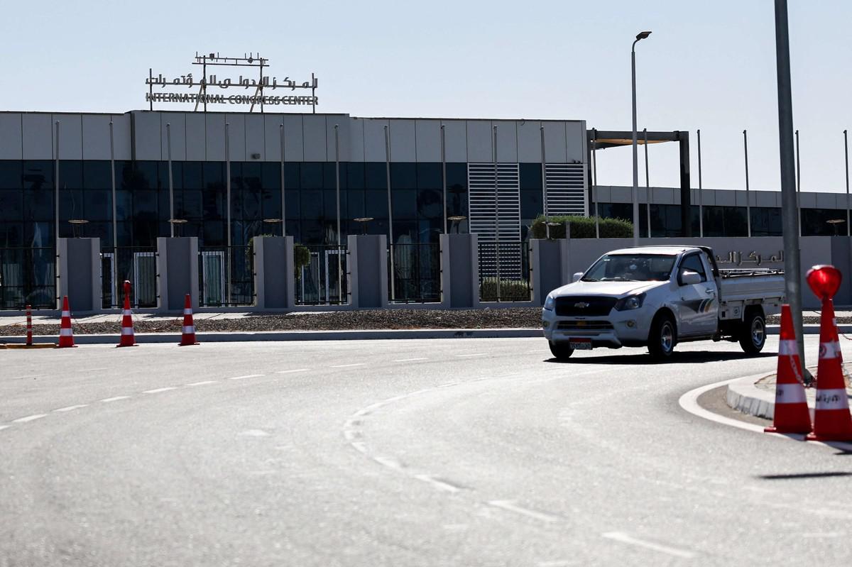 الموظفون القطريون كانوا في طريقهم للتحضير لزيارة وفد بلادهم